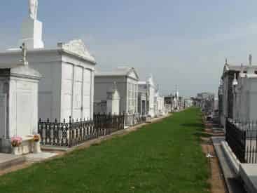 New Orleans City & Cemetery Combo Tour By Cajun Encounters