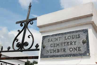 French Quarter and Cemetery Tour By New Orleans Legendary Walking Tours