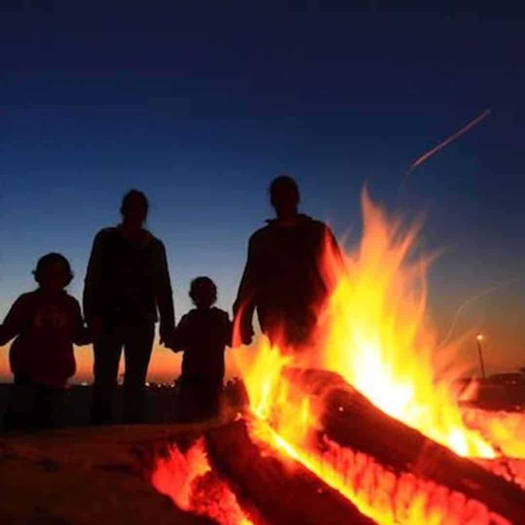 Beach Bonfire With Chairs From La Dolce Vita Tripshock