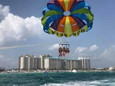 Captain Jambo's Destin Parasailing