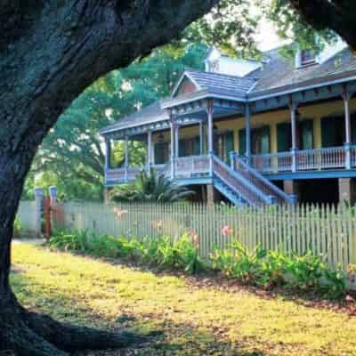 N-awlins-Luxury-Laura-Plantation-Tour-With-Transportation