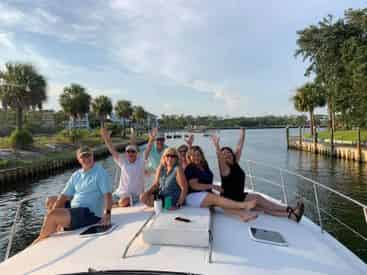 Private 6-Person Yacht Experience Aboard The Luna Lu