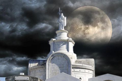 New Orleans: Marie Laveau Voodoo Queen Tour