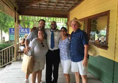 Oak Alley & Laura Plantations Combo Tour with Transportation from New Orleans Hotels & B&Bs