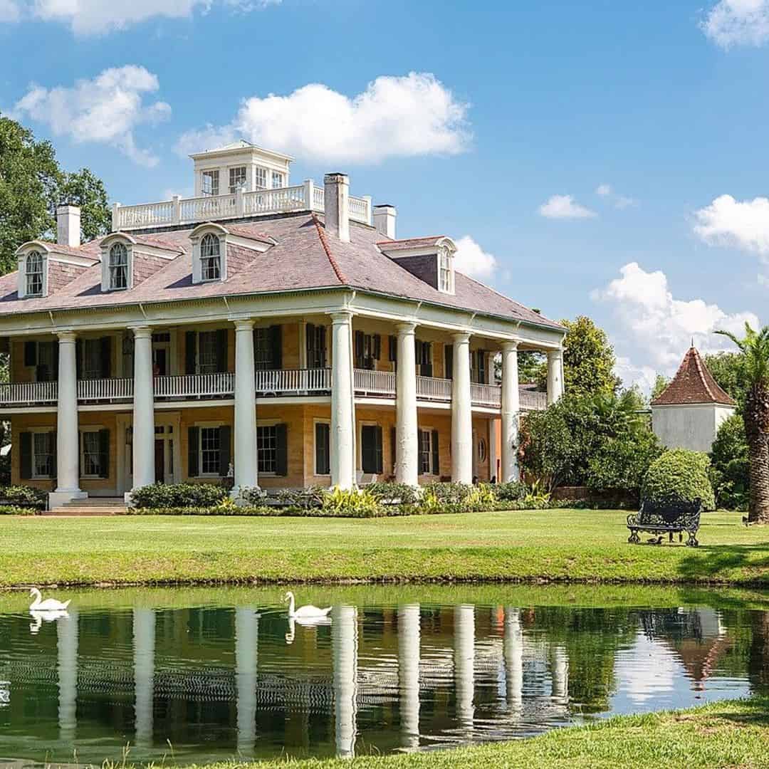 Houmas House & Gardens Admission & Guided Tour with Transportation from