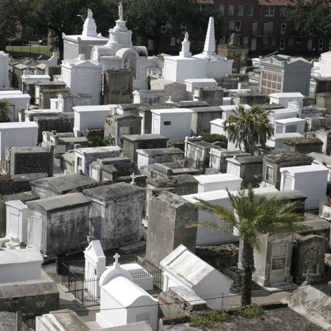 French Quarter & Cemetery Early Bird Discount Combo Tour - TripShock!