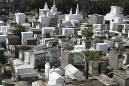 French Quarter & Cemetery Early Bird Discount Combo Tour