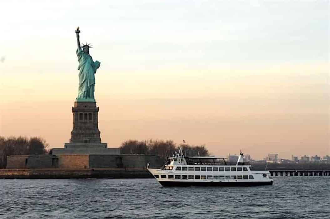 ellis island ferry and tour