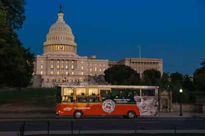 Monuments by Moonlight Trolley Tour at Night