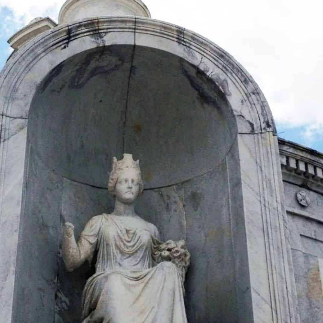 French Quarter Cemetery Combo Tour - TripShock!