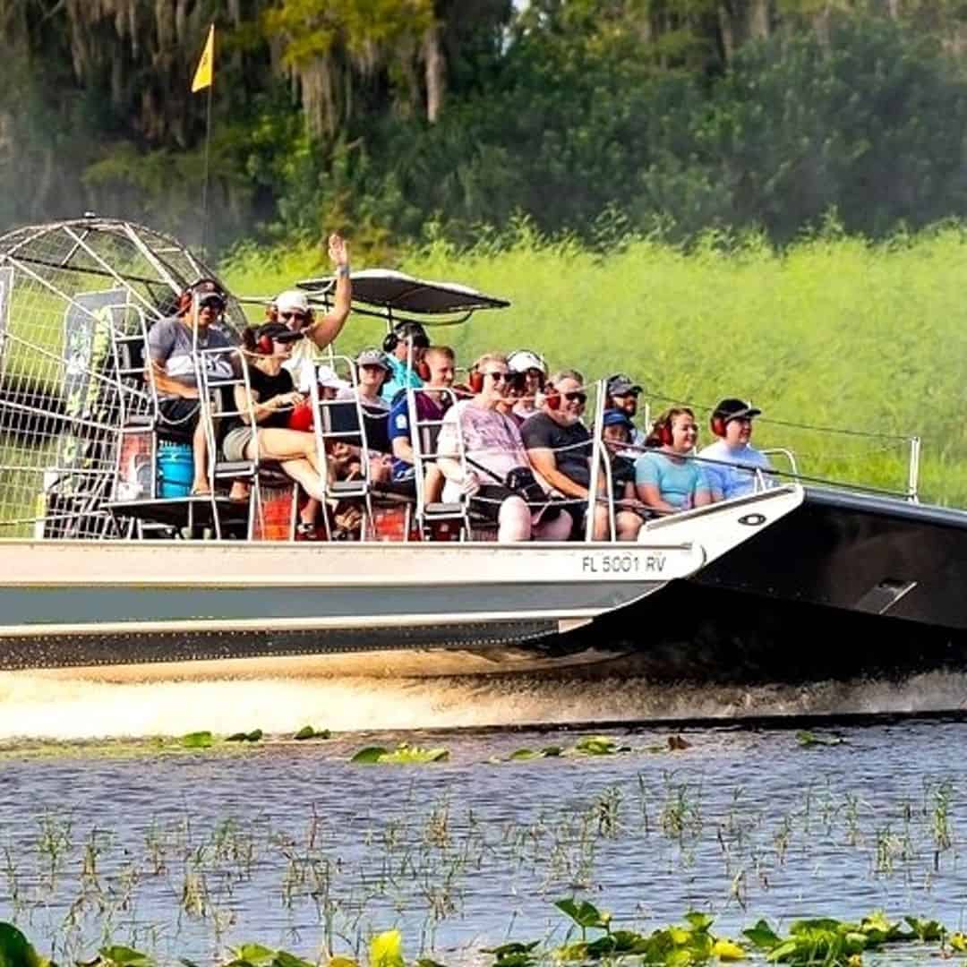 airboat tour close to french quarter