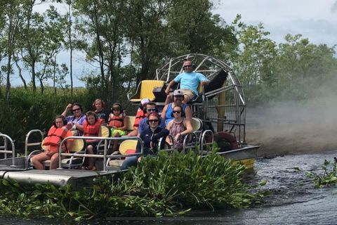 New Orleans: River Parishes Large Airboat Tour with Optional Transportation