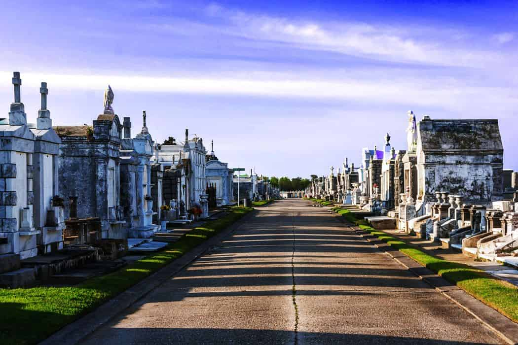 cemetery tour new orleans free