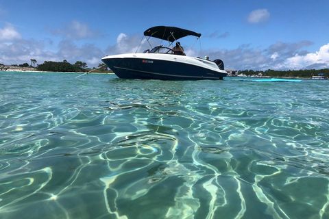 Destin: Crab Island Private Adventure Boat Charter
