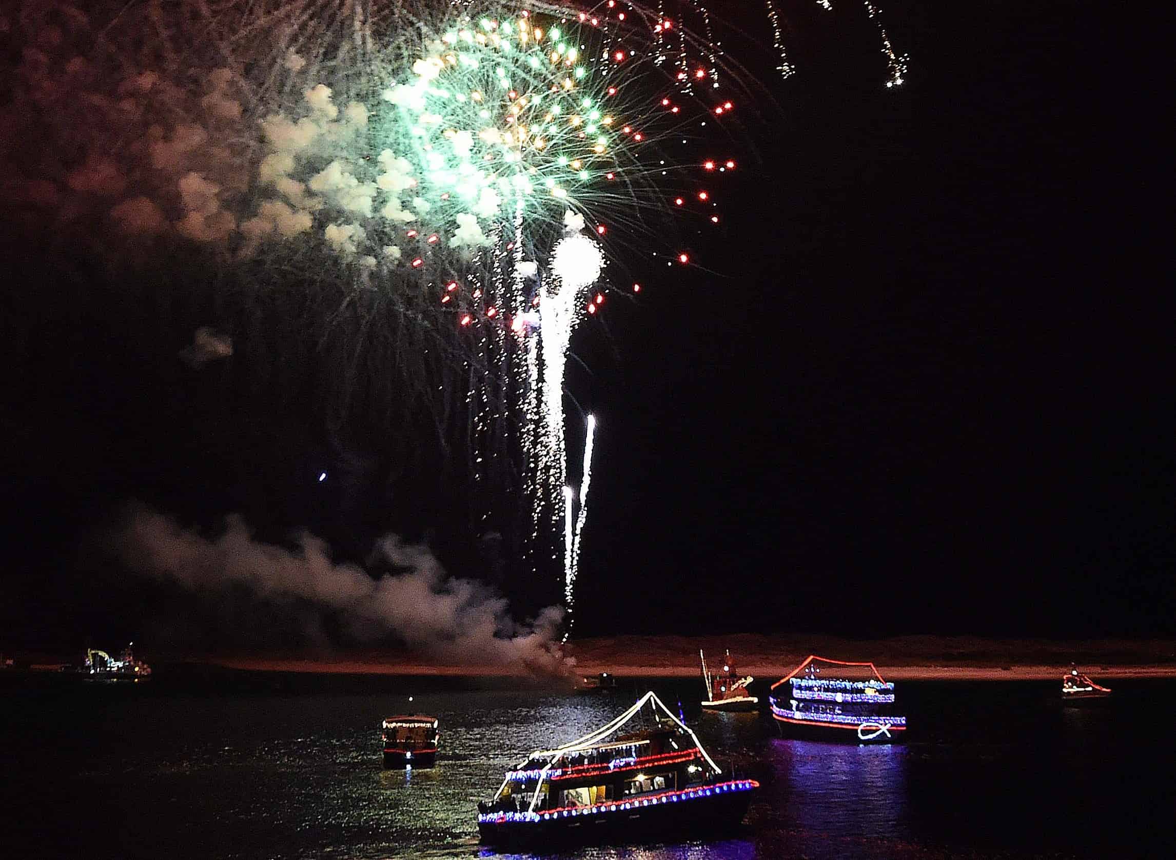 Thursday-Night-Fireworks-Cruise