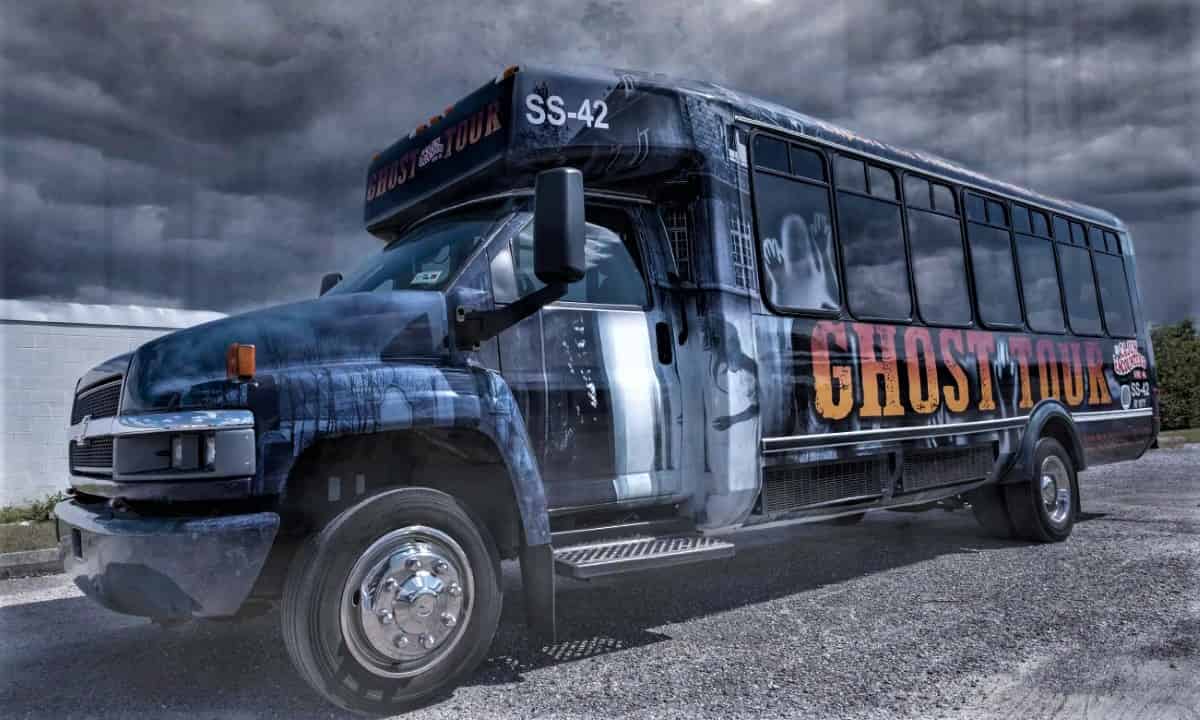 New-Orleans-Ghost-Bus-Tour