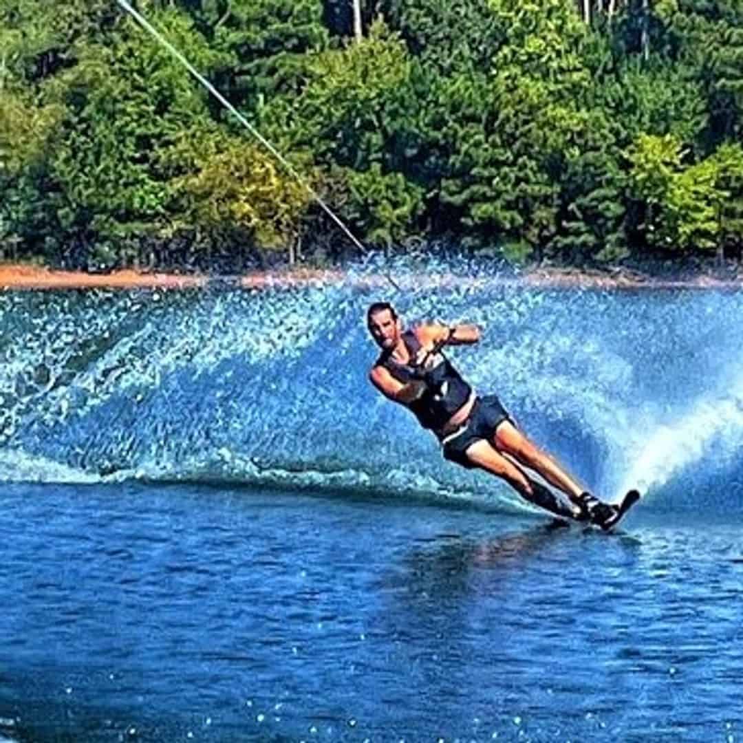 Private Water Ski Adventure Day (712 Passengers) TripShock!