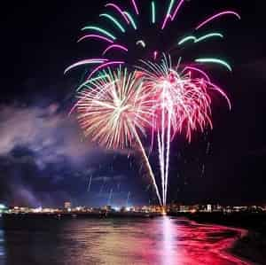 Sunset-and-Fireworks-Pontoon-Boat-Rental-with-Gilligan-s-Watersports