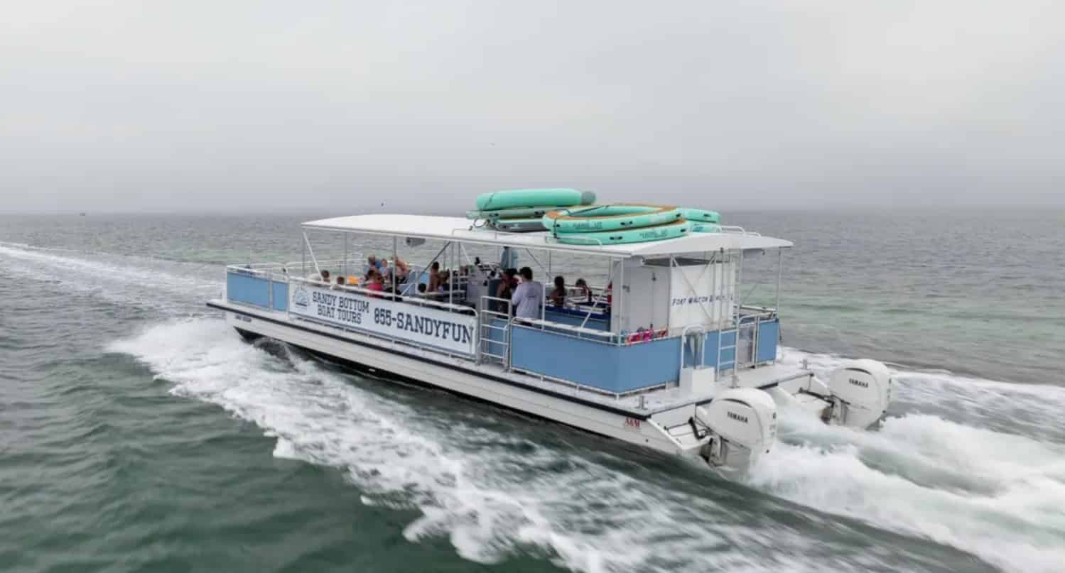 Fort-Walton-Beach-Morning-Dolphin-and-Donuts-Boat-Cruise