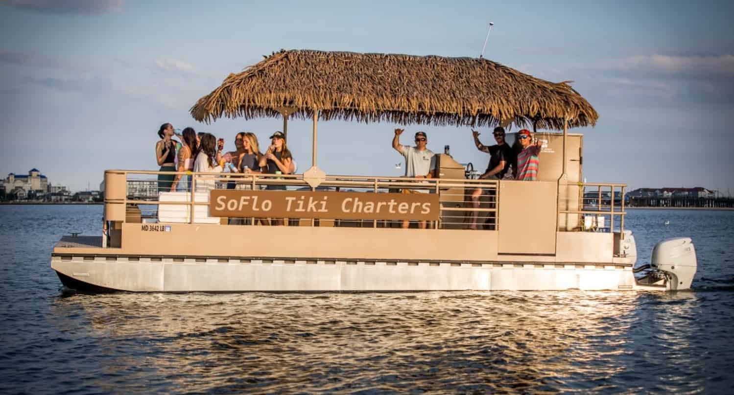 Fort-Lauderdale-Private-Tiki-Party-Boat-for-up-to-17-passengers