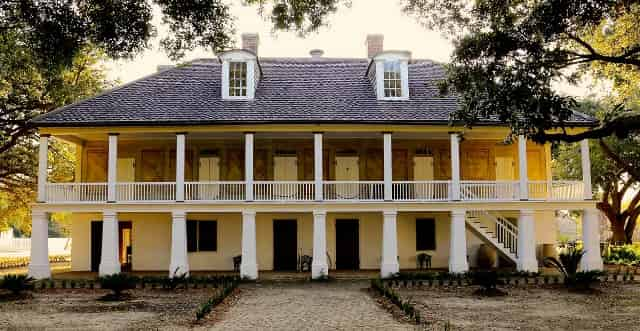 Whitney plantation at dusk