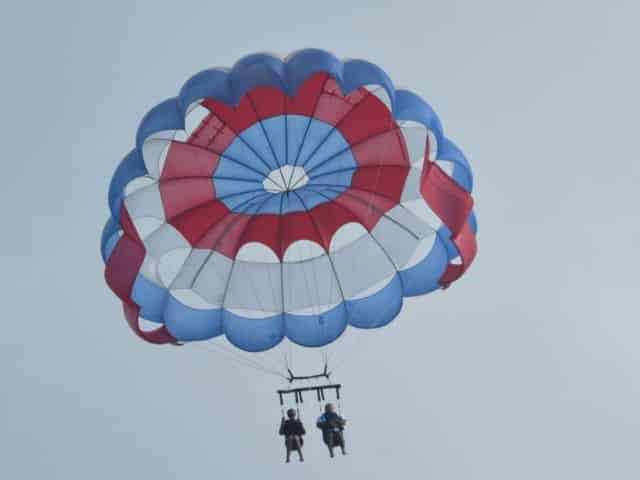 married couple parasailing in florida keys