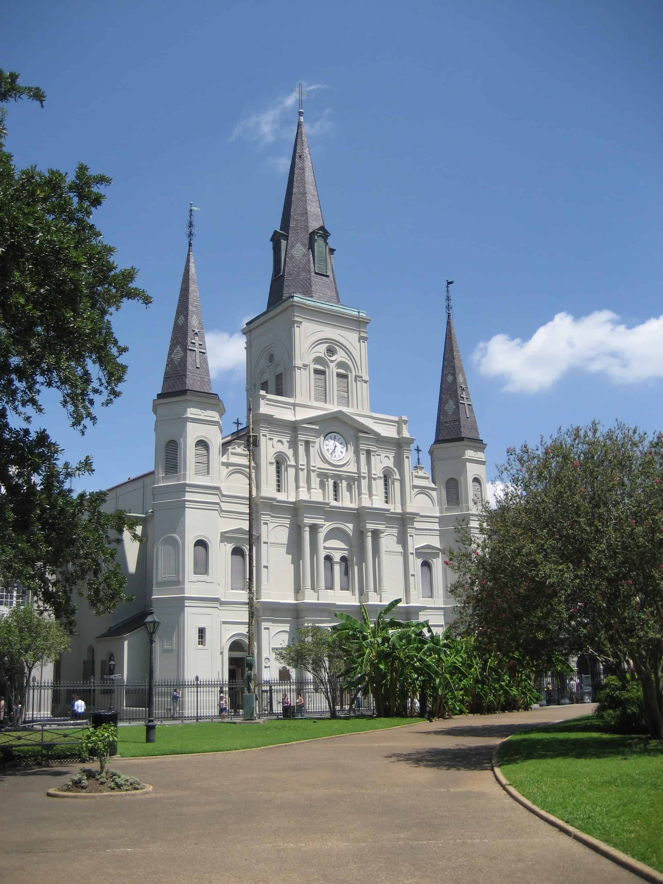 St. Louis Cathedral 5 Famous New Orleans Landmarks You Have to See to Believe!