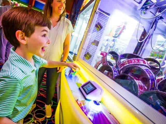 E-claw prize game at Fat Daddy's Arcade 7 Things To Do in Gulf Shores on a Rainy Day