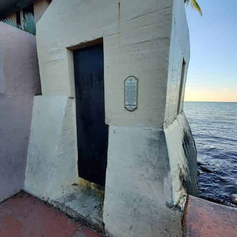 The-Cable-Hut-located-next-to-the-Southernmost-Point-landmark-in-Key-West