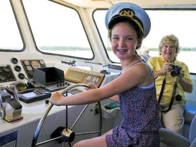 Photo op aboard a Pensacola dolphin cruise
