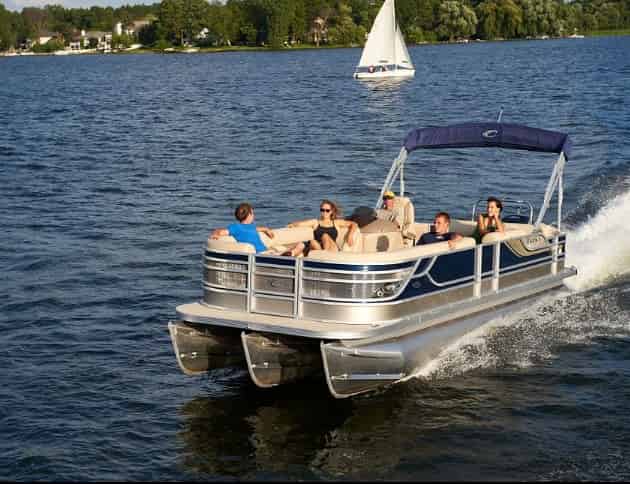 Best Time to Visit Myrtle Beach (Month-by-Month Guide for Weather, Crowds & Activities)