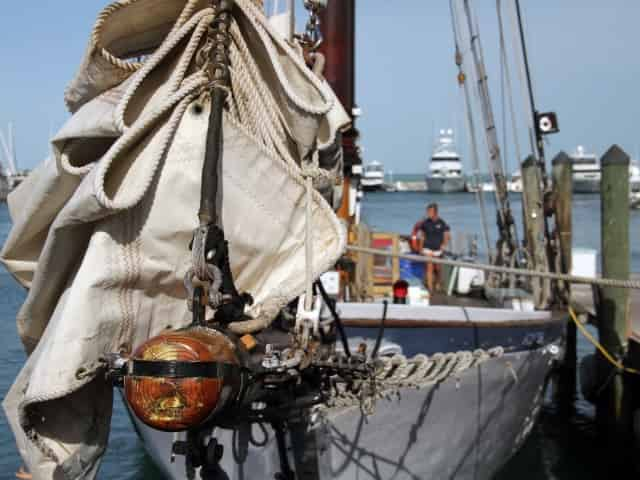 sailboat docked in preparation for the next sailing tour