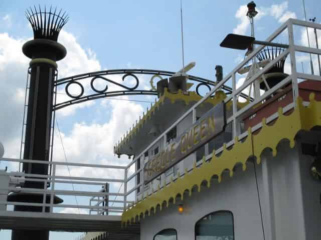 creole queen at boarding time