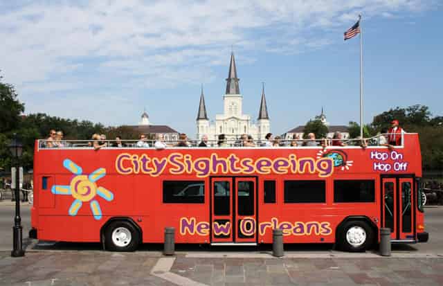 hop on hop off sightseeing bus infront of jackson square