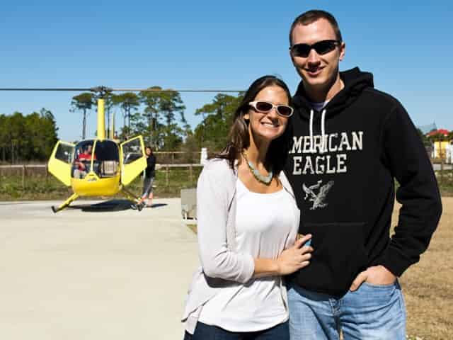 couple enjoying a helicopter charter