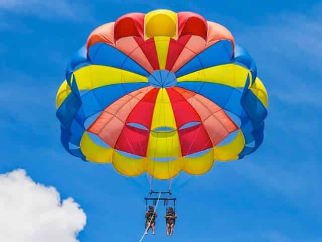 Parasailing in Biloxi, MS