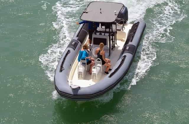 Pontoon boat rentals What is the Best Month to go to Destin, Florida?
