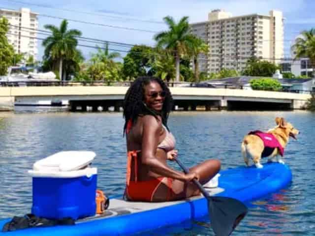 guided paddleboard tour of downtown Fort Lauderdale