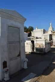 Saint Louis Cemetery #1 Small Group Tour