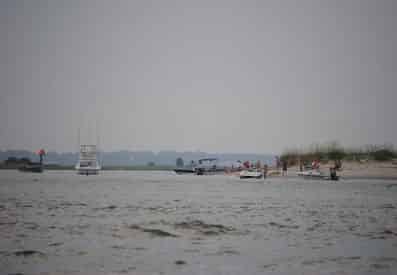 20 ft. Pontoon Boat Rental from Crazy Sister Marina - Murrells Inlet