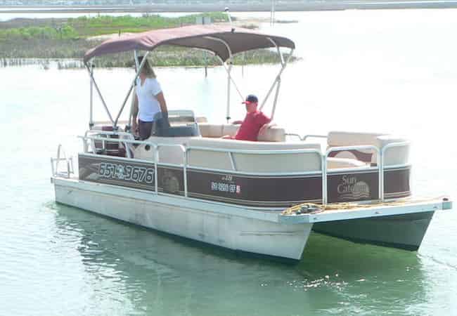 20-ft-Pontoon-Boat-Rental-from-Crazy-Sister-Marina-Murrells-Inlet