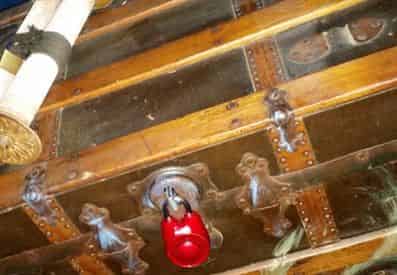 Underwater Escape Room at Hint Hunters