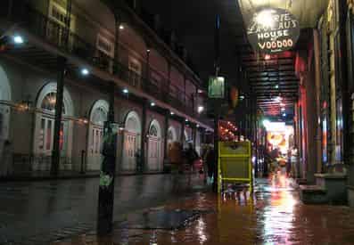 Spooky Family Walking Ghost Tour by Unique NOLA