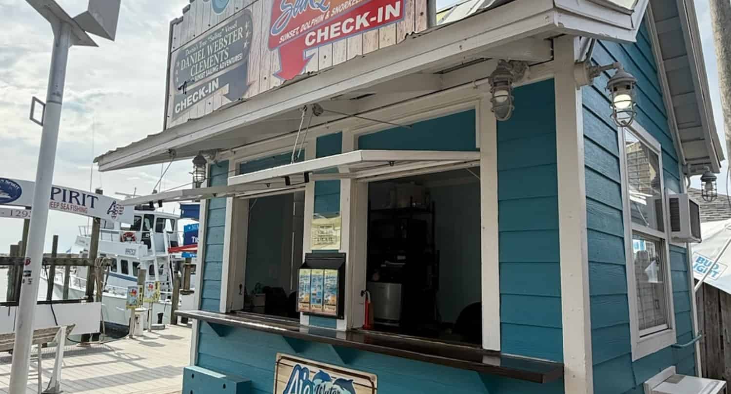 SeaQuest-Snorkeling-and-Dolphin-Adventure-in-Destin