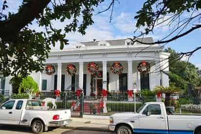 Jingling Through the Crescent New Orleans' Holiday Tour on Christmas Day