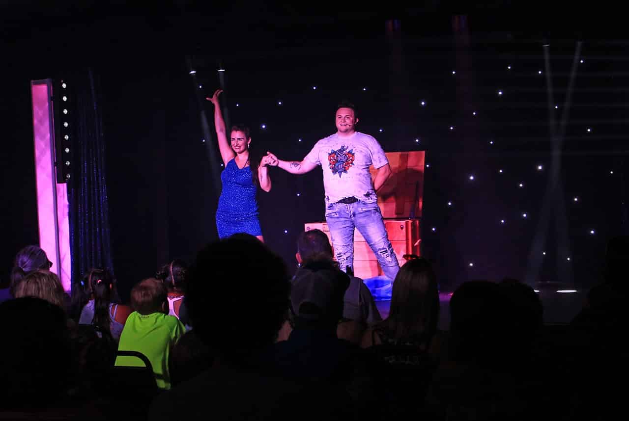 MAXIMUM-MAGIC-Theater-Featuring-Noah-and-Heather-Wells