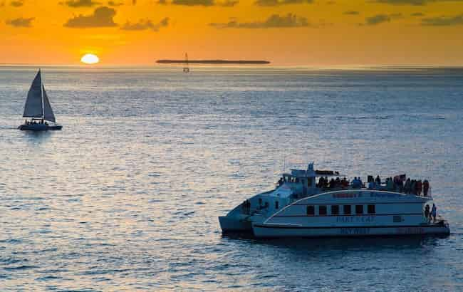 Sunset-Dinner-Cruise-by-Sunset-Watersports