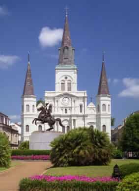 New-Orleans-VIP-City-and-Cemetery-Tour