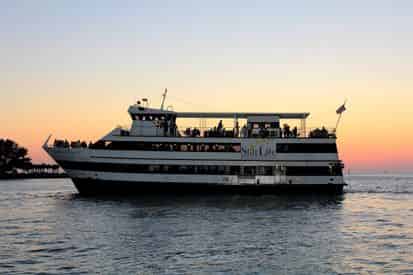 Evening Yacht Cruise with Optional Meal on the StarLite Majesty