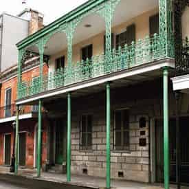 Garden District & Lafayette Cemetery #1 Combo Walking Tour